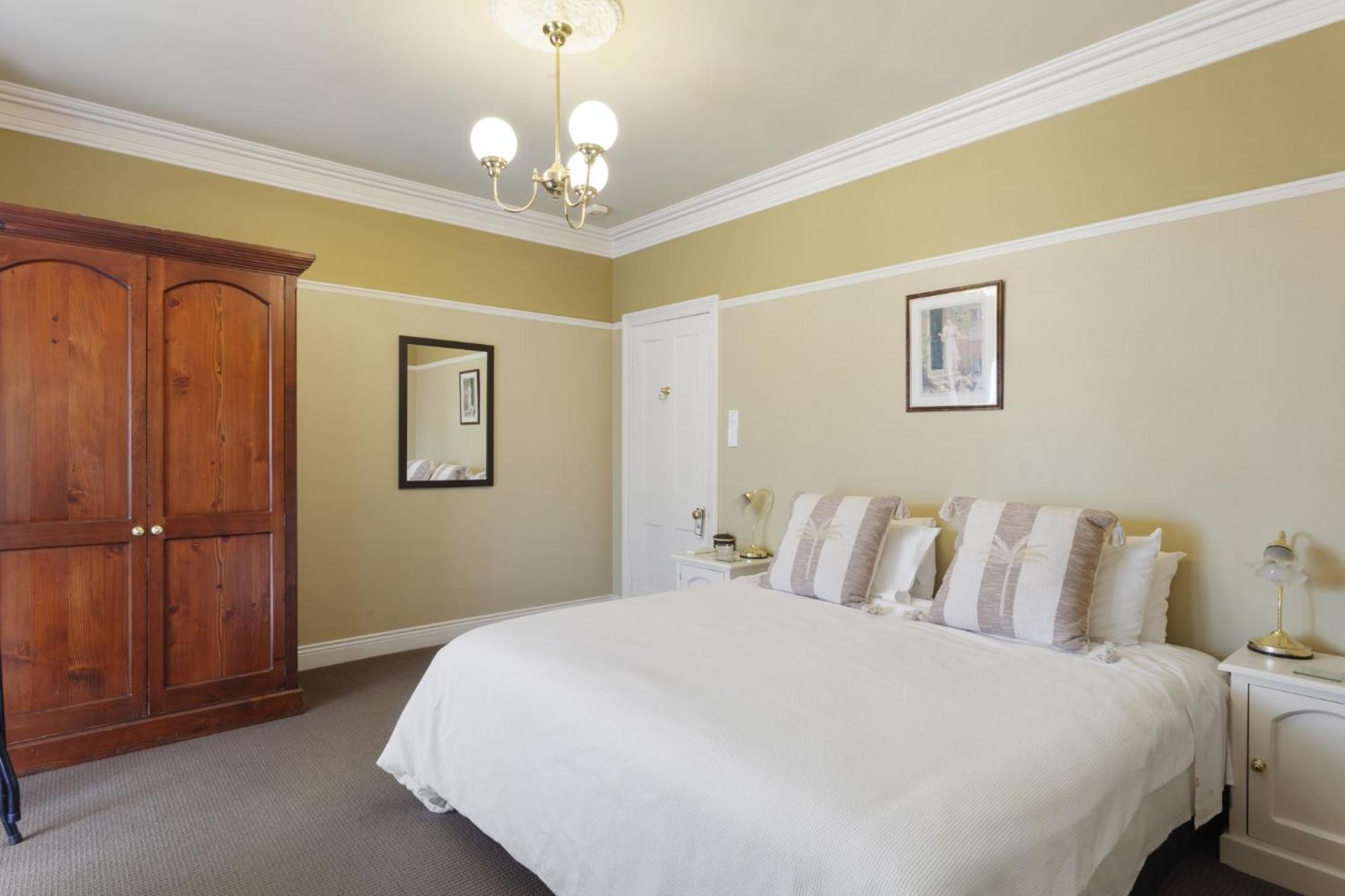 לאורה Bethany Manor B&B, Call Us For Cheapest Rates מראה חיצוני תמונה