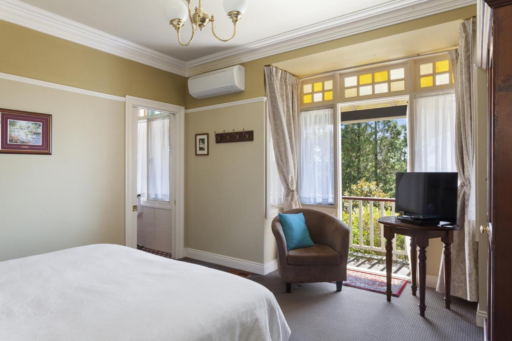 לאורה Bethany Manor B&B, Call Us For Cheapest Rates מראה חיצוני תמונה